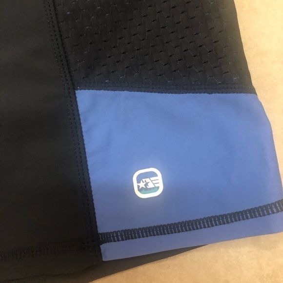 FREE country black and blue athletic shorts, small - Picture 2 of 9